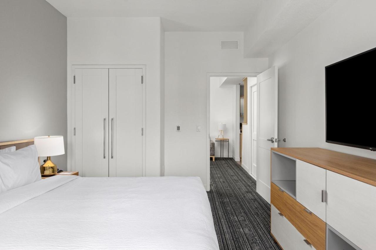 Towneplace Suites By Marriott Cape Canaveral Cocoa Beach Bagian luar foto