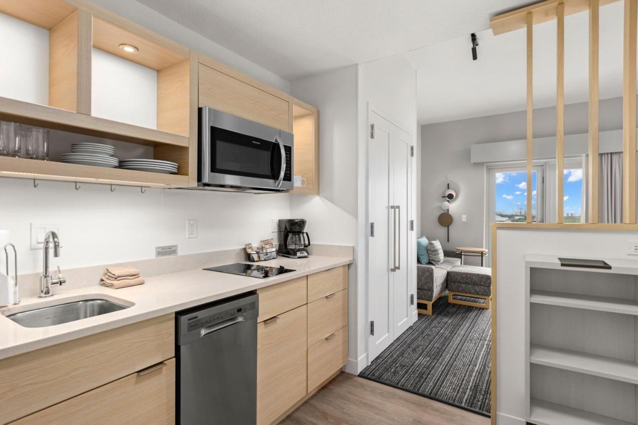 Towneplace Suites By Marriott Cape Canaveral Cocoa Beach Bagian luar foto