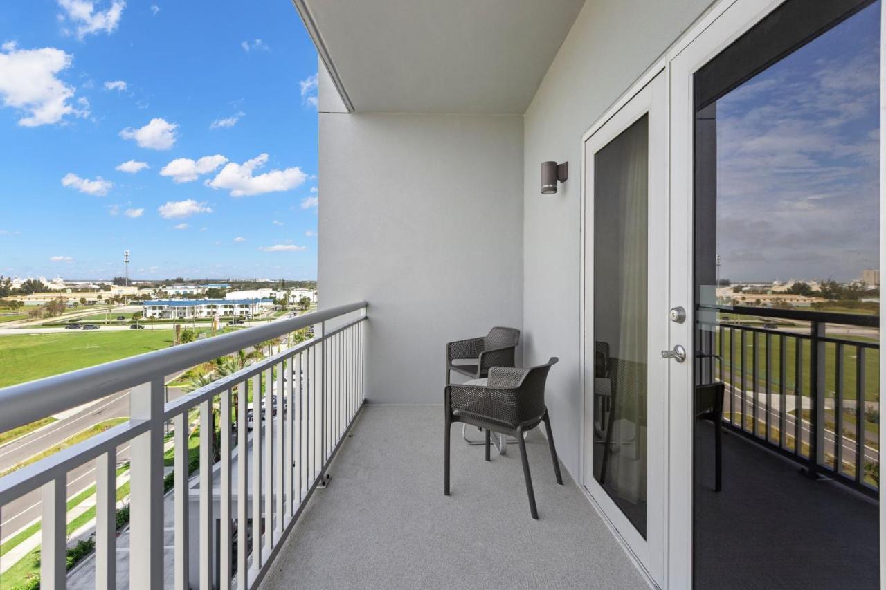 Towneplace Suites By Marriott Cape Canaveral Cocoa Beach Bagian luar foto