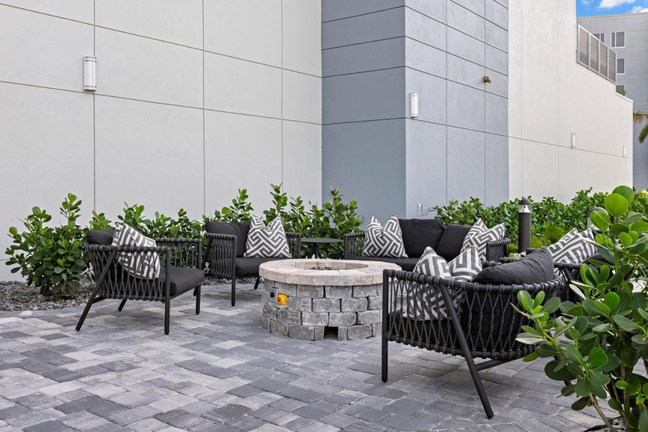 Towneplace Suites By Marriott Cape Canaveral Cocoa Beach Bagian luar foto